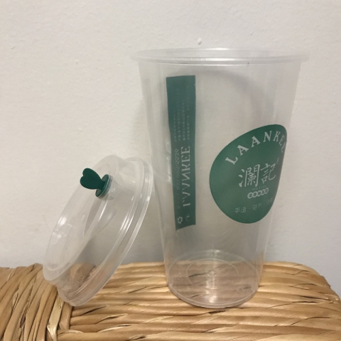 【冷饮杯】白色透明一次性塑料杯(含盖子,绿色爱心塞子), 100个装，杯子容量500毫升