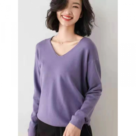 羊毛包芯纱V领上衣