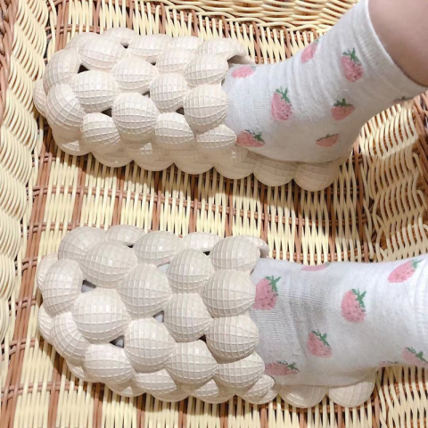 网红泡泡拖鞋
