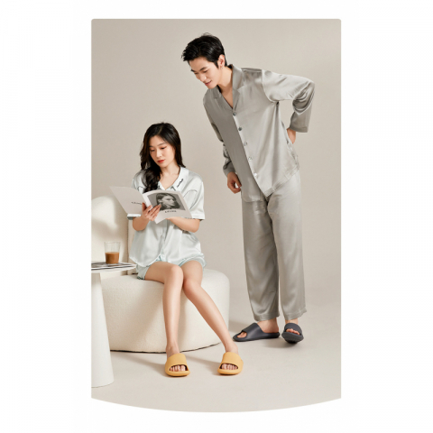 朴西POSEE感香蕉船拖鞋踩屎感防滑拖鞋（颜色随机）