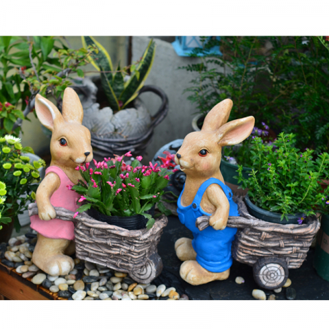 推车男女兔子花盆摆件