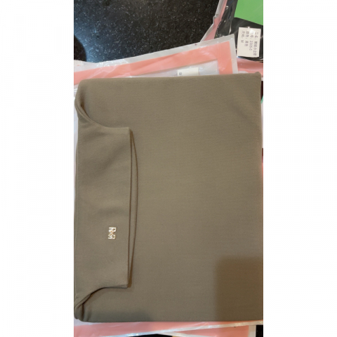 椰油磨毛小立领打底衫M金属标 2个尺码