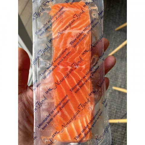 4片装寿司级挪威三文鱼